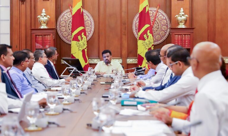 යුදමය තත්ත්වයෙන් ශ්‍රී ලංකාවේ ආර්ථිකයට සිදු විය හැකි බලපෑම සහ එය කළමනාකරණයට ගත යුතු කඩිනම් පියවර සොයා බැලීමේ සාකච්ඡාවක් ජනපති ප්‍රධානත්වයෙන්…