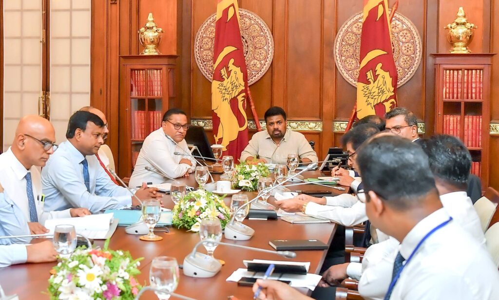 බලශක්ති සුරක්ෂිතතාව තහවුරු වන ආකාරයට ඉන්ධන මිල කළමනාකරණය සඳහා ගත හැකි පියවර පිළිබඳ සාකච්ඡාවක් ජනපති ප්‍රධානත්වයෙන්….